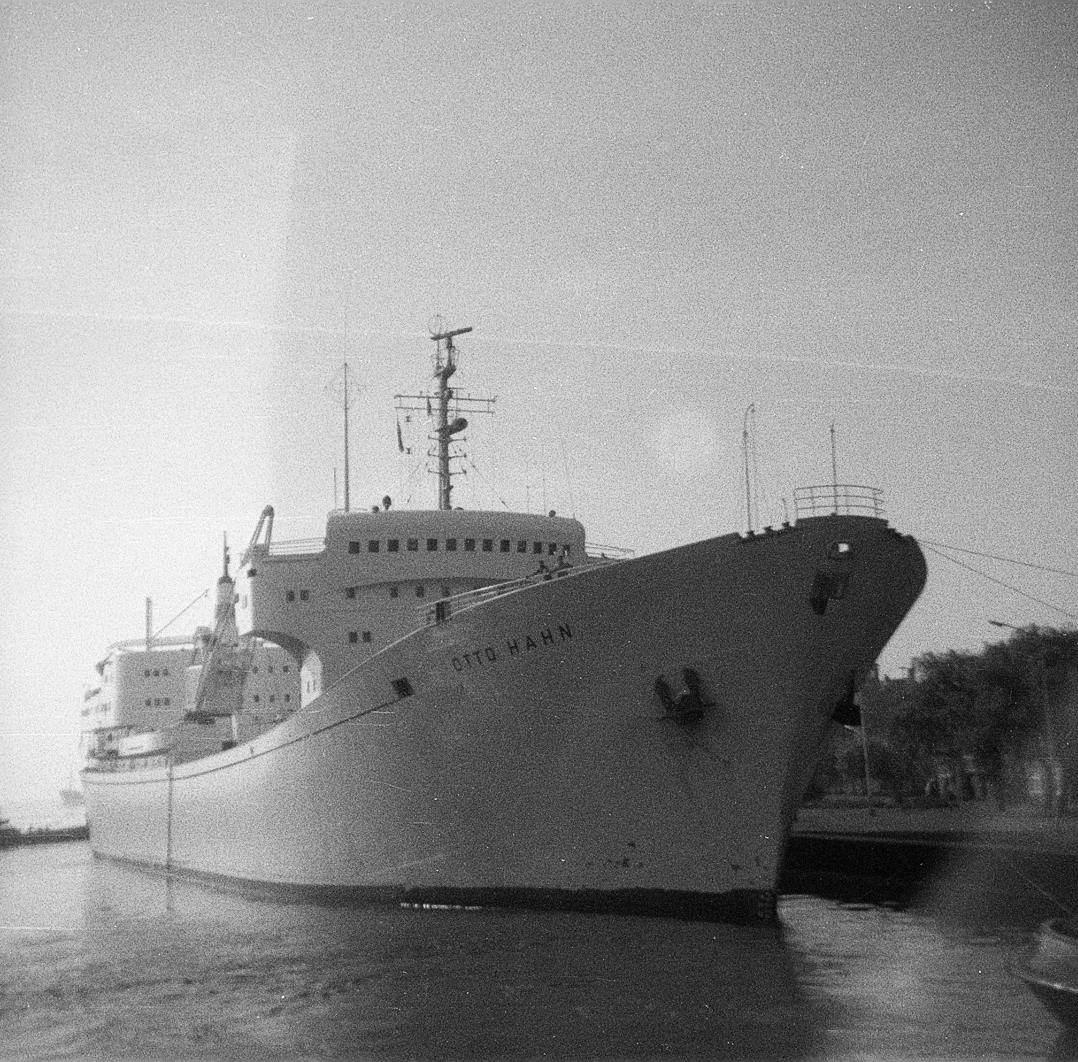 Foto von dem Atomschiff Otto Hahn in Emden. Foto: Erwin Thomasius.