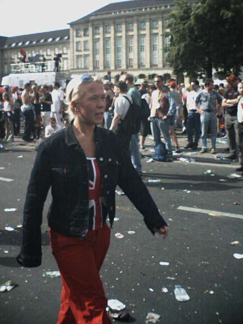 Photo vom Abend der Loveparade in Berlin am 21.07.2001