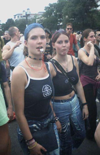 Photo von der Love Parade 2001 im Tiergarten in Berlin