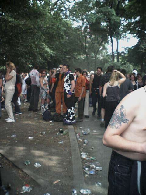 Photo aus dem Tiergarten in Berlin während der Loveparade am 21.07.2001