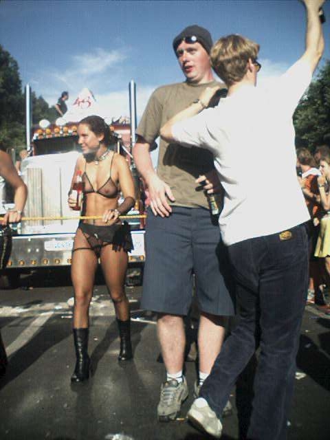 Photo vom Abend der Loveparade in Berlin am 21.07.2001