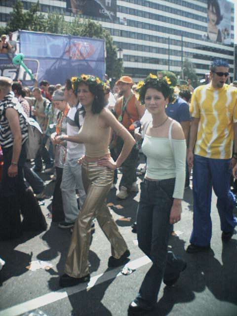 Photo von der Love Parade im Tiergarten in Berlin am 21.07.2001